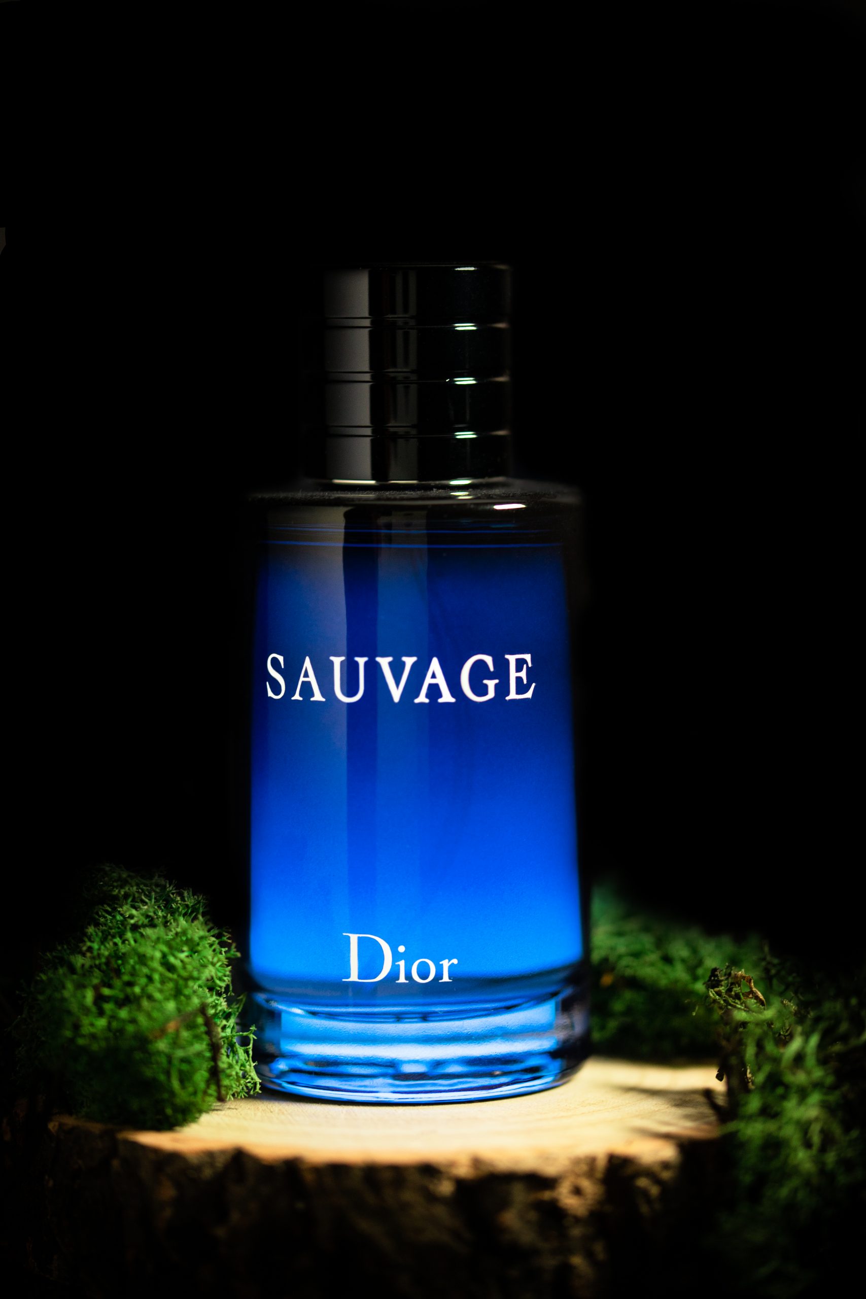 Sauvage by Dior aftershave Dior Sauvage product photography example